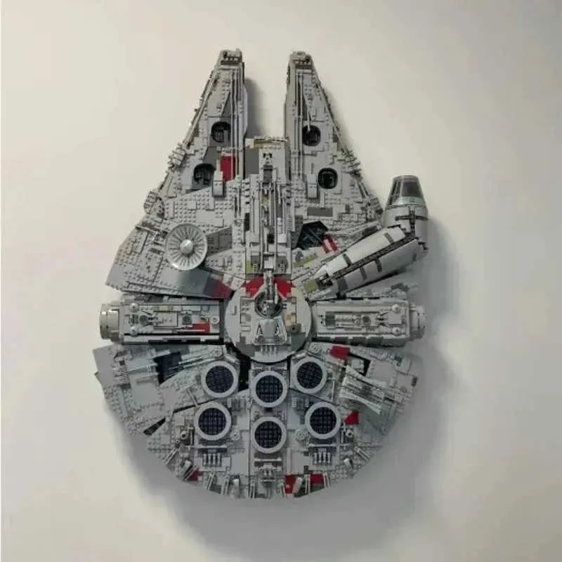 Nave Millenium Falcon - Star Wars | 921 PCS